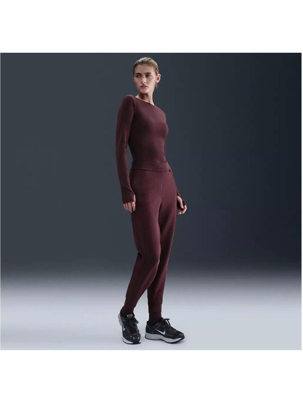 NWT Womens Nike 24.7 Impossibly Soft Mid Rise Joggers SZ S Small Burgundy Crush